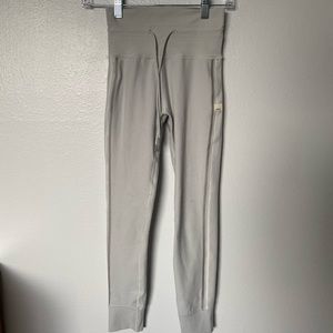 Vuori light blue Daily Legging